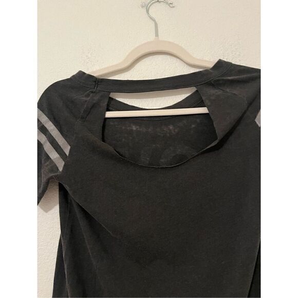 Chaser Burnout Graphic Tee “love” with Cutout Back NEW - Picture 6 of 7